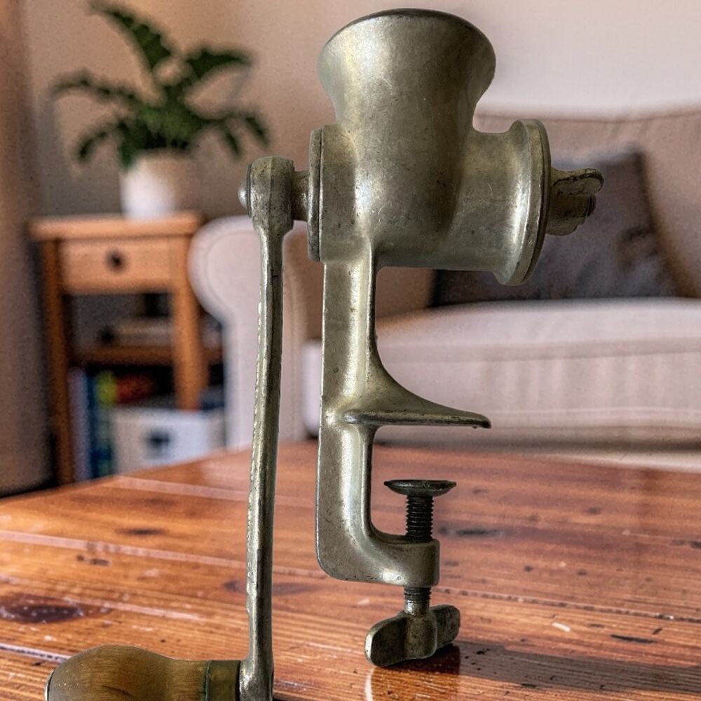 Britain U.S.A. No. 2 Universal All Meat Grinder Collectible/Use